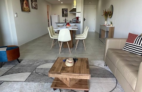 Luque Apartment | Modern 2BR Near Airport + Pool + Free Parking 5-Star Reviews