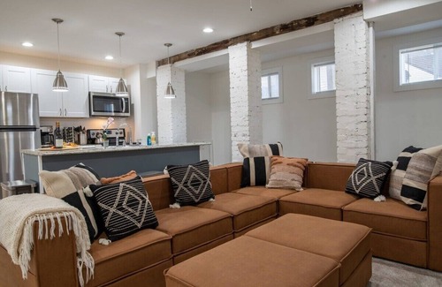 Bloomington House | Modern 2BR Oasis: Newly Renovated Gem in Bloomington