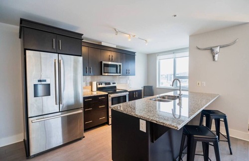 Downtown Apartment | Modern 2BR Retreat with Balcony – Dartmouth Views