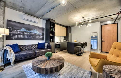International District Apartment | Modern 2BR Suite Old Montreal B5