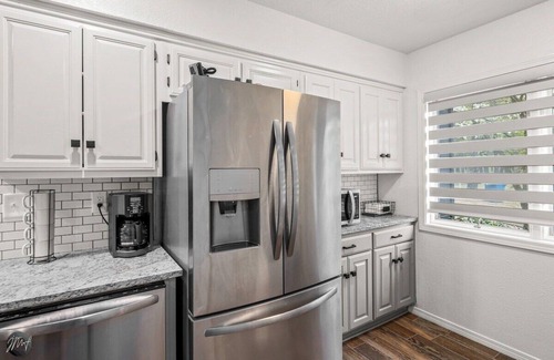 Bella Vista House | Modern 2BR Townhouse | Near Bike Trails & Golf