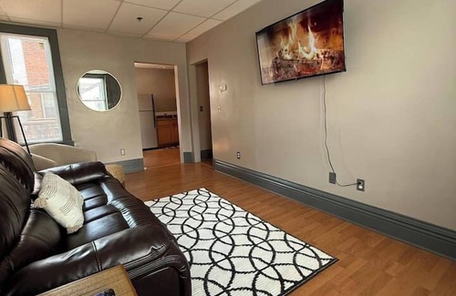 Morgantown Apartment | Modern 2BR w/Ensuite, Downtown Morgantown, WVU