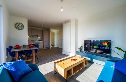 Wembley Park Apartment | Modern 2BR Wembley Apartment Stadium Views and Balcony