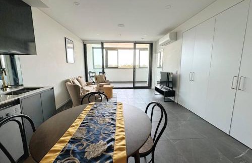 Wentworth Point Apartment | Modern 2Brs@ close2 Olympic park