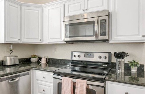 East Ybor House | Modern 3/1 Home 4 Blocks to 7th Ave in Ybor