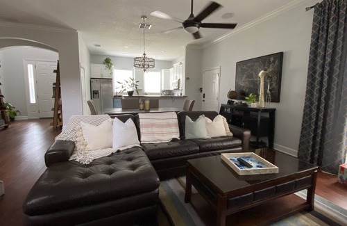 College Park House | Modern 3/2.5/2 in College Park! Near downtown