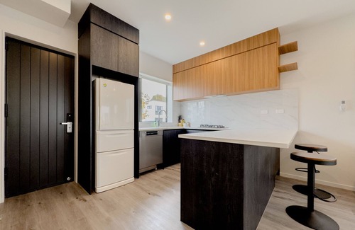 Papakura House | Modern 3-bds Townhouse in South Auckland