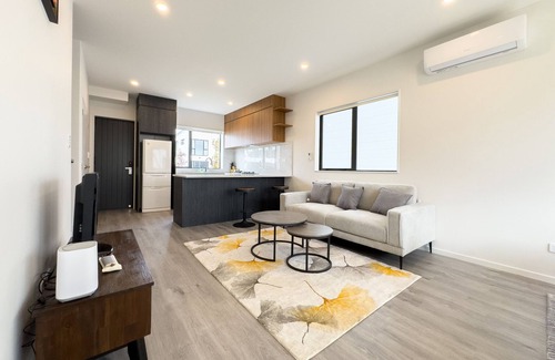 Papakura House | Modern 3-bds Townhouse in South Auckland