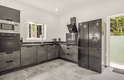 Grote Berg Apartment | Modern 3-bed Apartment in Papaya Resort Curacao