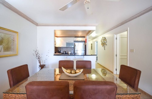 St. Lawrence Gap Apartment | Modern 3-Bed Condo by Dover Beach - Terraces 201