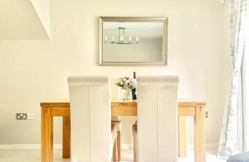 Chesterfield Apartment | Modern 3 bed home, Chesterfield