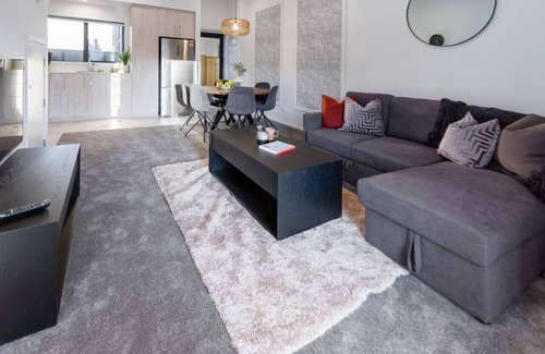 Christchurch City Centre House | Modern 3 bed Overlooking Hagley Park