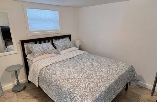 Pembroke Park House | Modern 3 Bedroom House with Lake View Mins from Beach and Casino