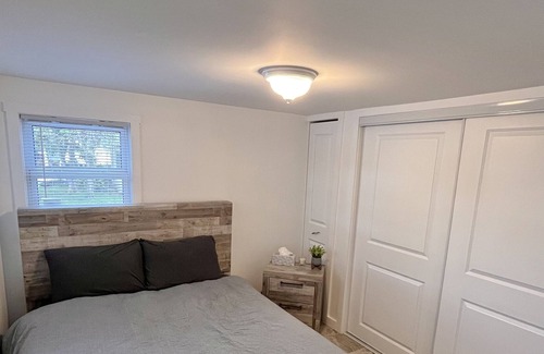 Pembroke Park House | Modern 3 Bedroom House with Lake View Mins from Beach and Casino
