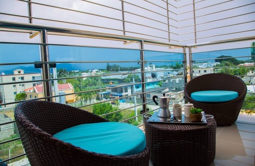 Santiago Province Apartment | Modern 3 Bedroom Apartment with Wifi & AC Located Minutes From Airport