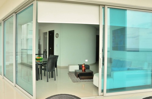 Cartagena District Apartment | Modern 3 Bedroom Apartment With Sea-beach View