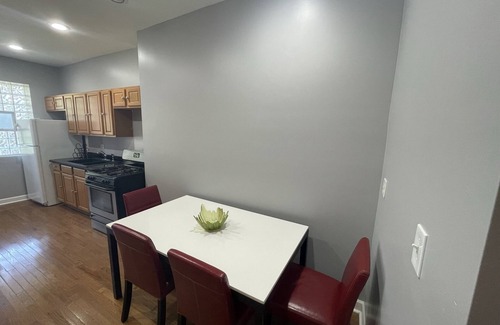 Grand Boulevard Condo | Modern 3-Bedroom Condo with Artistic Flair in Historic Bronzeville