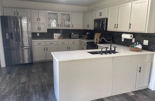 Camden House | Modern 3 bedroom - Gated Community!