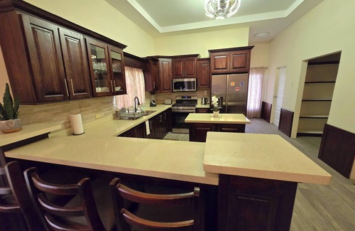 Trinidad House | Modern 3-bedroom house in awesome Barrackpore with WiFi, AC