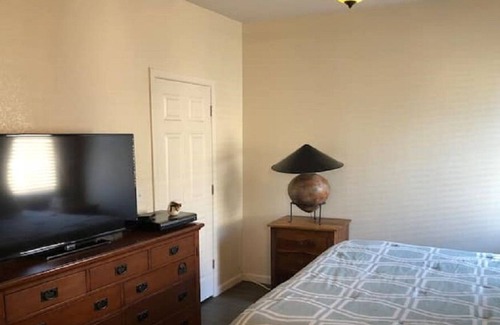 North Natomas House | Modern 3 bedroom home in great location