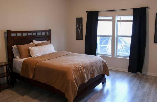Arena District House | Modern 3 Bedroom Home