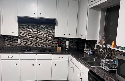 Shreveport House | Modern 3-bedroom house in charming Shreveport with AC