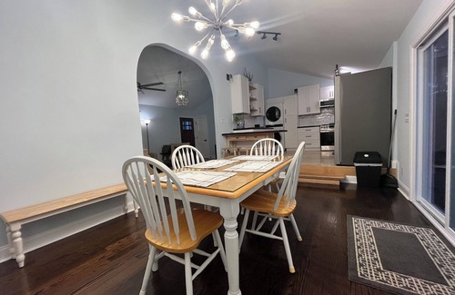 Wilmington House | Modern 3-bedroom house in Wilmington with a HUGE yard and Bonus Sunroom