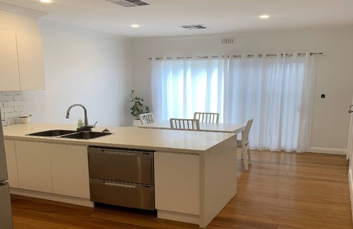 Playford House | Modern 3 Bedroom House in Cowell