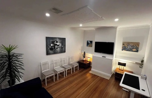 Playford House | Modern 3 Bedroom House in Cowell
