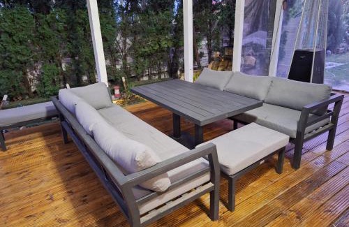 Popesti-Leordeni Villa | Modern 3 bedroom house with a private pool