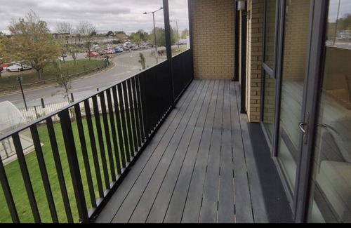 Queensbury Apartment | Modern 3 bedroom serviced apartment close to Queensbury Tube Station