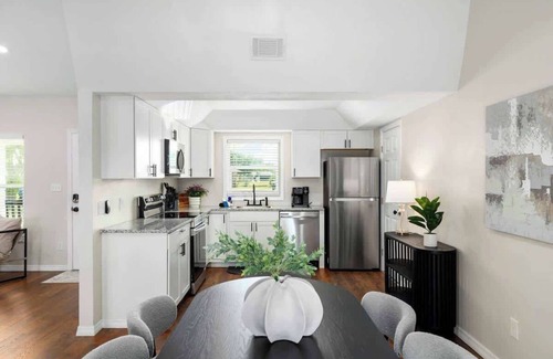 Wesley Chapel House | Modern 3 Bedroom, Wesley Chapel!