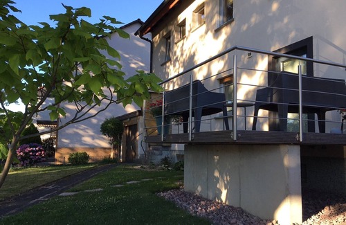Goldbach Apartment | Modern 3-room apartment, up to 6 persons, garden, WLAN, conveniently located A3