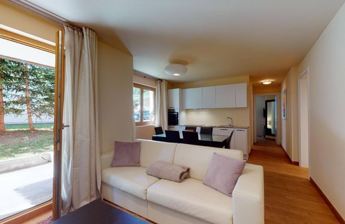 Madulain Apartment | Modern 3½-room apartment on the ground floor, approx.