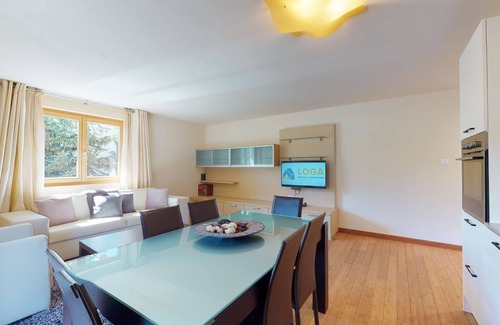 Madulain Apartment | Modern 3½ room flat on the ground floor, approx.