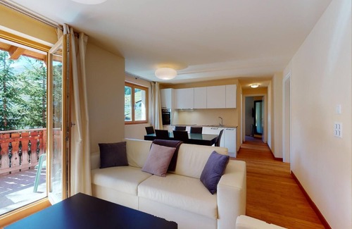 Madulain Apartment | Modern 3½ room flat on the ground floor, approx.