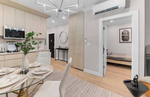 Tribeca Apartment | Modern 3Bd near the Empire State, Manhattan+Terrace Space
