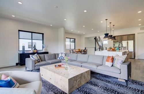 Bozeman House | Modern 3Bdrm Stay | Mountain Views & Beach Access