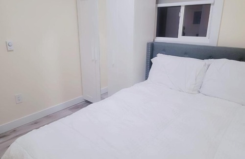 Fleetwood Apartment | Modern 3Bed-1Bath (3 min from Bucci Park, Surrey)