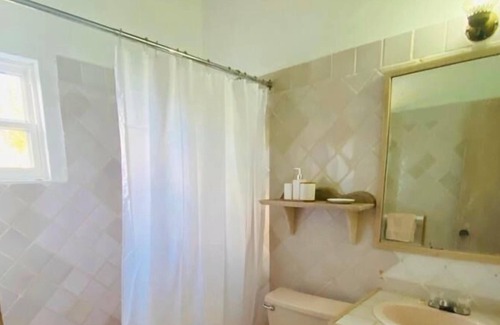Swetes House | Modern 3bed House in the Heart of Swetes Village