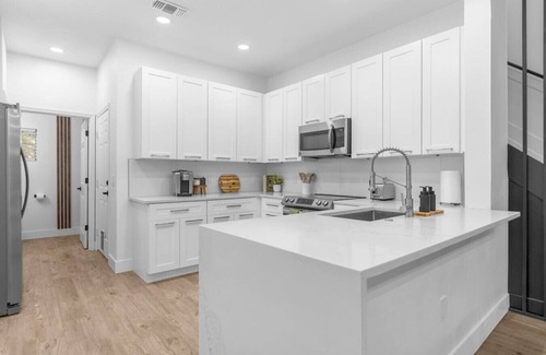 Casselberry House | Modern 3BR/3BA home in Prime Winter Park Location