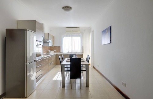 Gzira Apartment | Modern 3BR Apartment in the Centre of Sliema