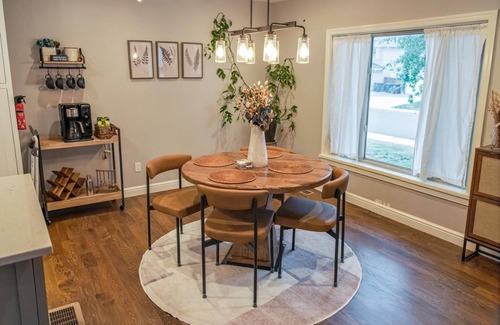 Marston House | Modern 3BR Getaway: Backyard Oasis, Chef Kitchen, Offices & 15 min to Red Rocks