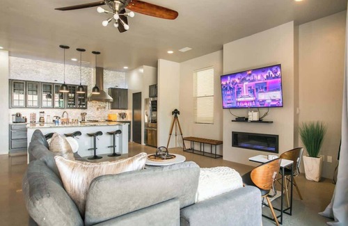 Mesa Del Sol Innovation Park House | Modern 3BR Home Across from Netflix Studio!