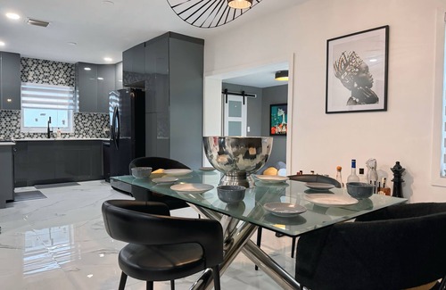 Buena Vista House | Modern 3BR Home Near Wynwood & Design District