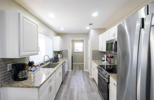 The Colony House | Modern 3BR+Office Home w/Backyard, Near Lake & Grandscape, 30-Night Min #42276
