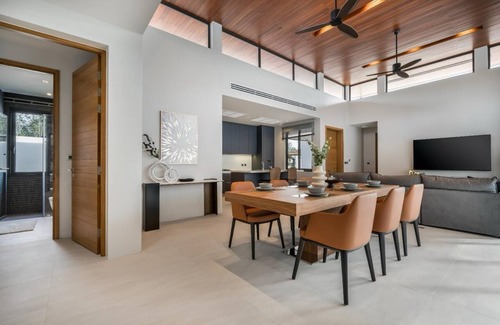 Choeng Thale Villa | Modern 3BR Pool Villa Bang Tao, Ensuite Baths & Rain Showers