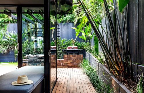 Norman Park House | Modern 3BR retreat with Sauna - The Loft