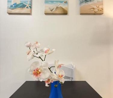 University District House | Modern 3BR Townhouse near UW