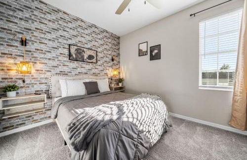 Westchase Apartment | Modern 3br2ba Pools, Gym Near Airport #5